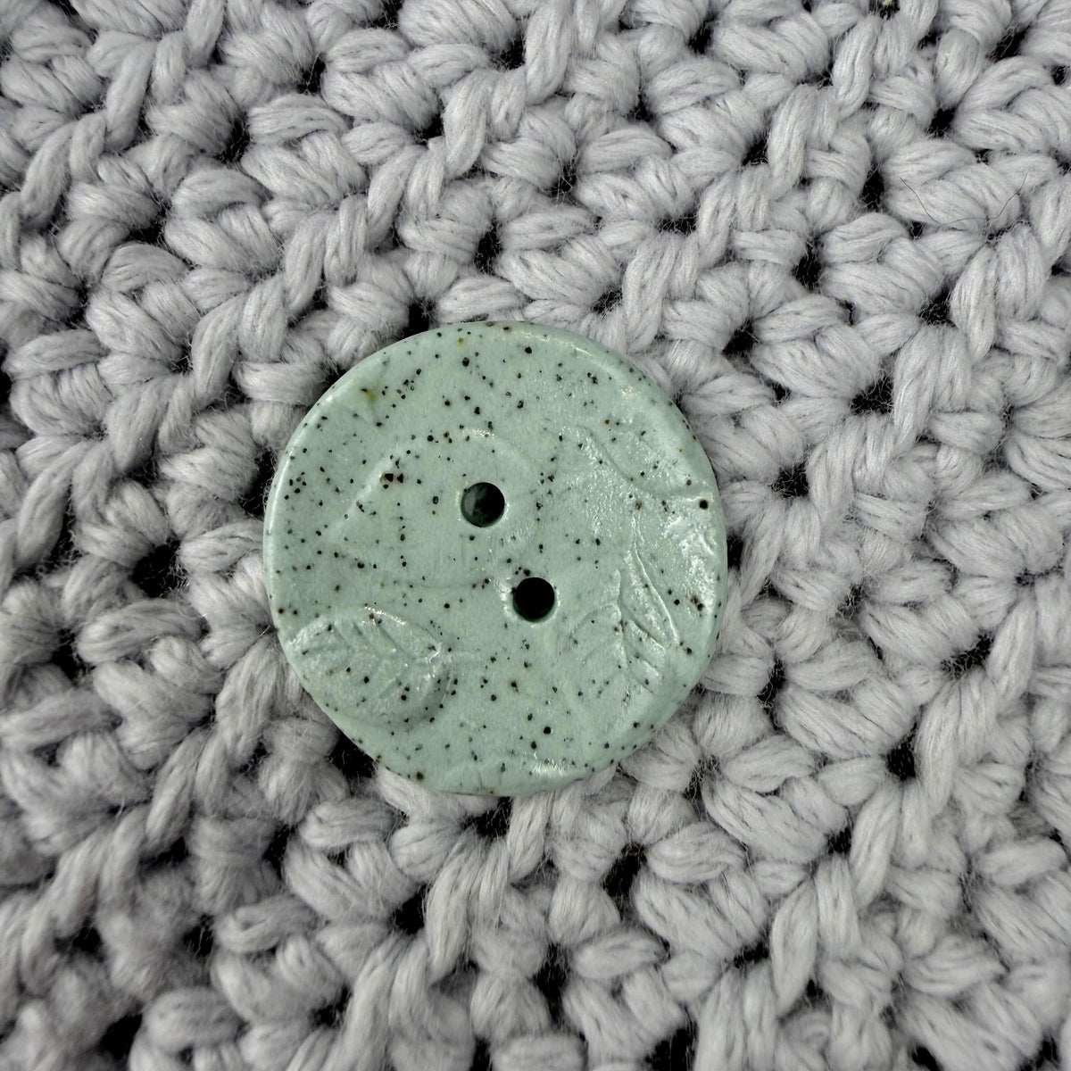 Raised Leaf Pattern Light Green Speckled Porcelain Buttons