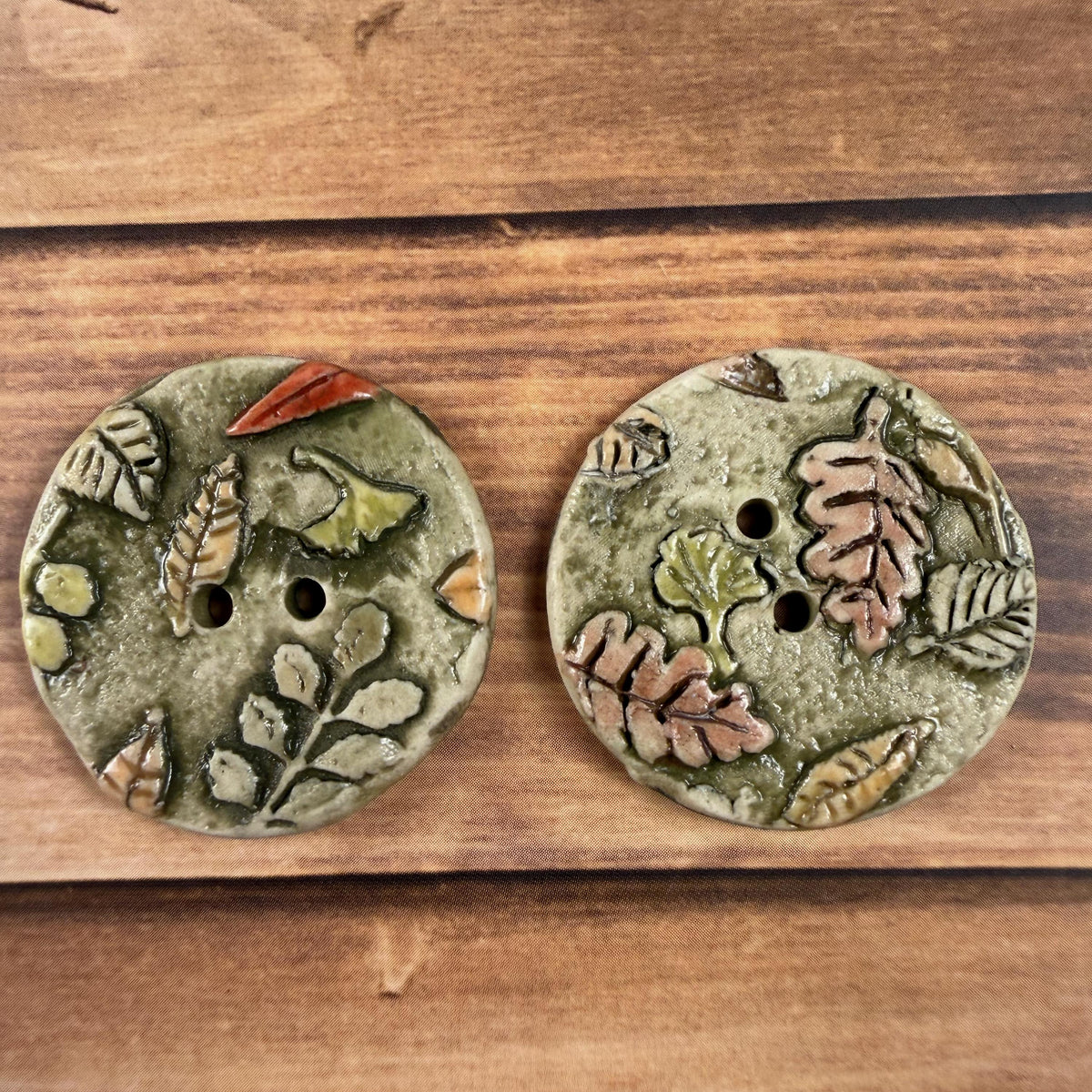 Carved Fall Leaves Patterned Round Buttons