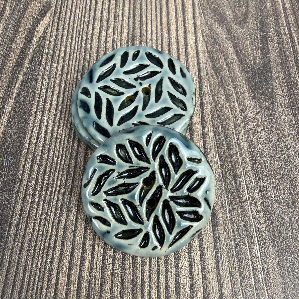 Large Light Sage with Dark Sage Leaf Pattern