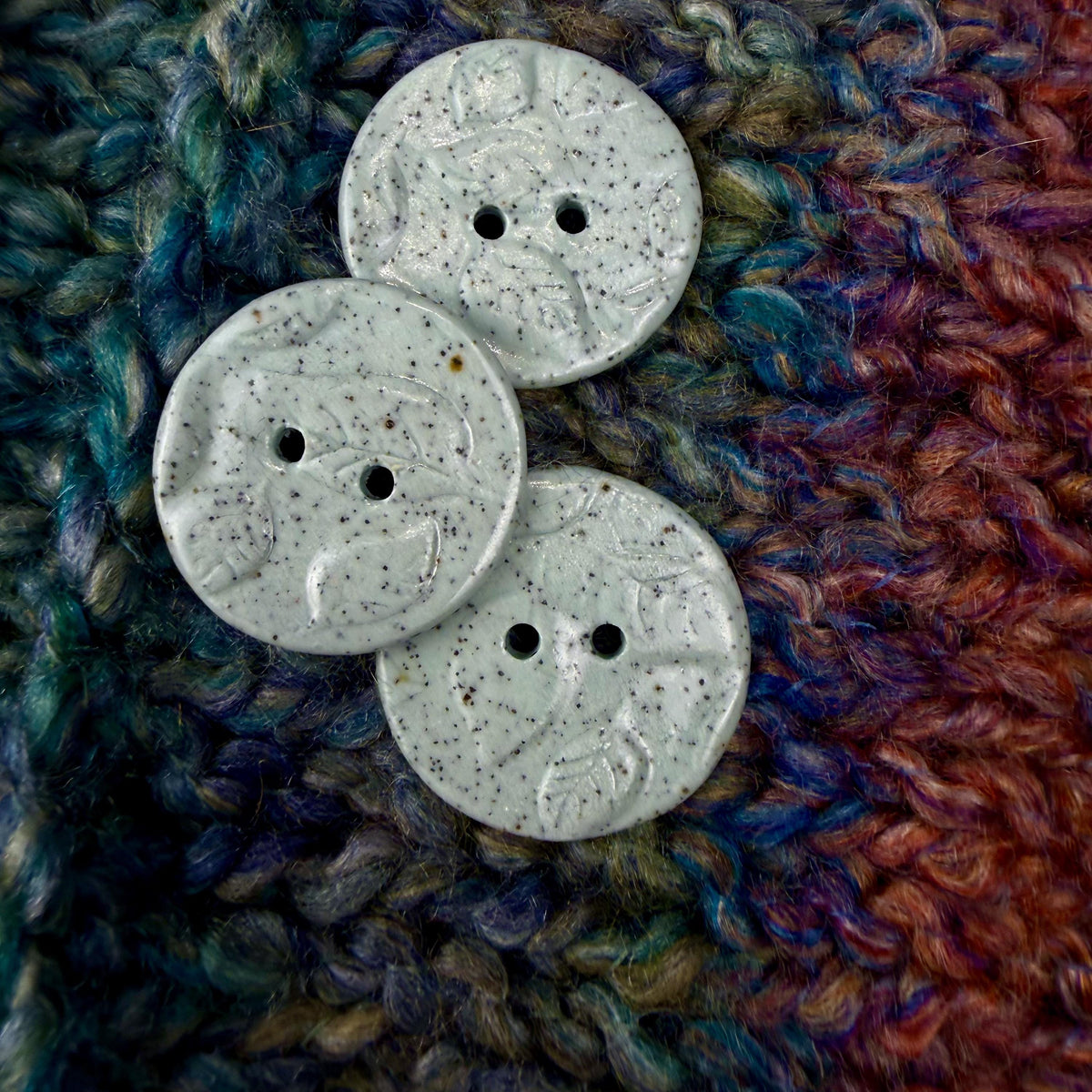 Raised Leaf Pattern Light Green Speckled Porcelain Buttons