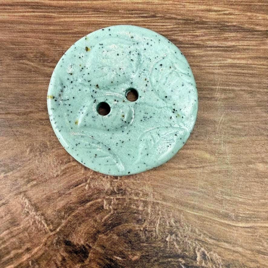 Raised Leaf Pattern Light Green Speckled Porcelain Buttons