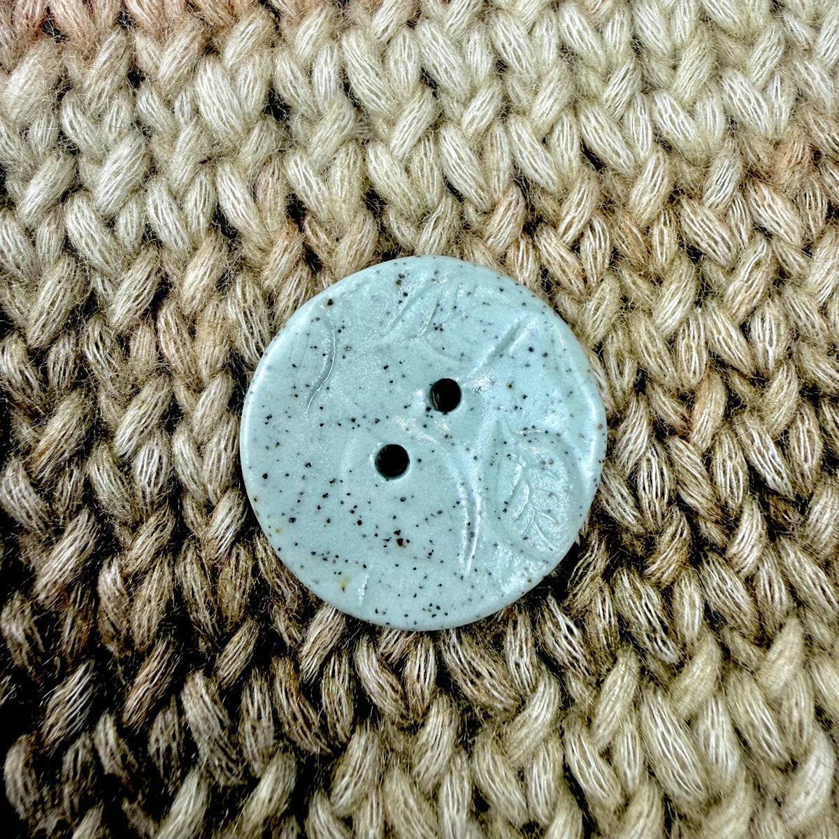 Raised Leaf Pattern Light Green Speckled Porcelain Buttons